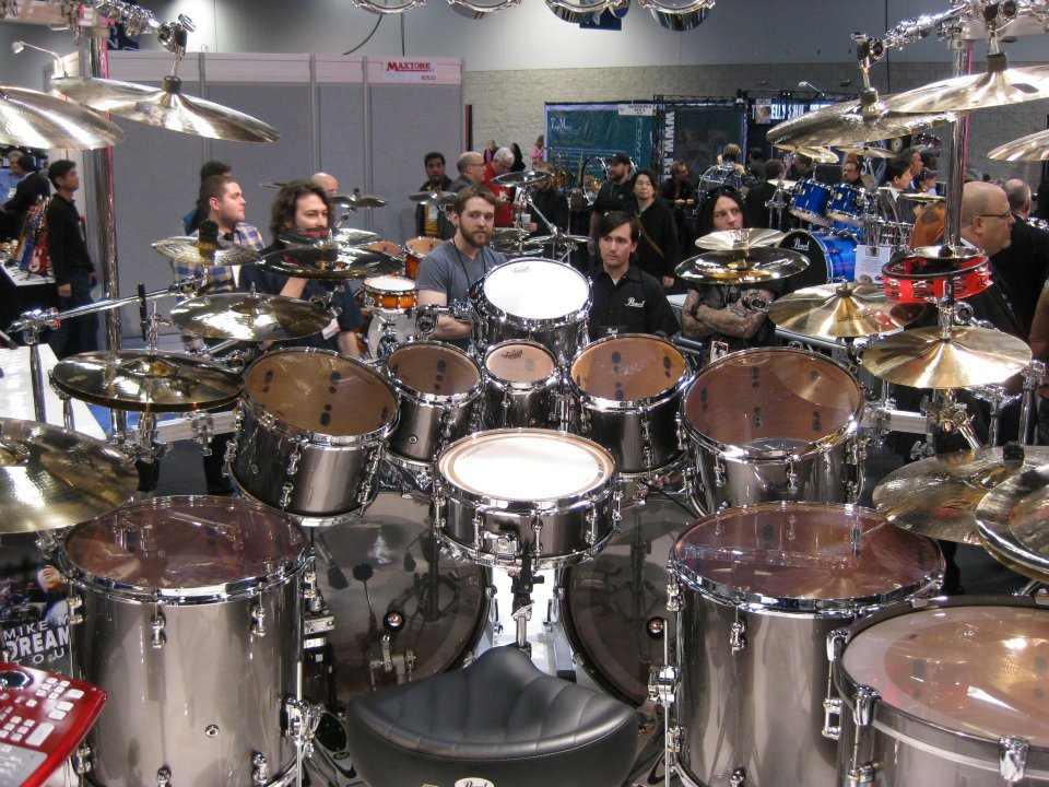 Mike drum kit. Mike Mangini Drum Set. Pearl Jimmy DEGRASSO. Малый барабан Mike Mangini. Dream Theater Mike Mangini.